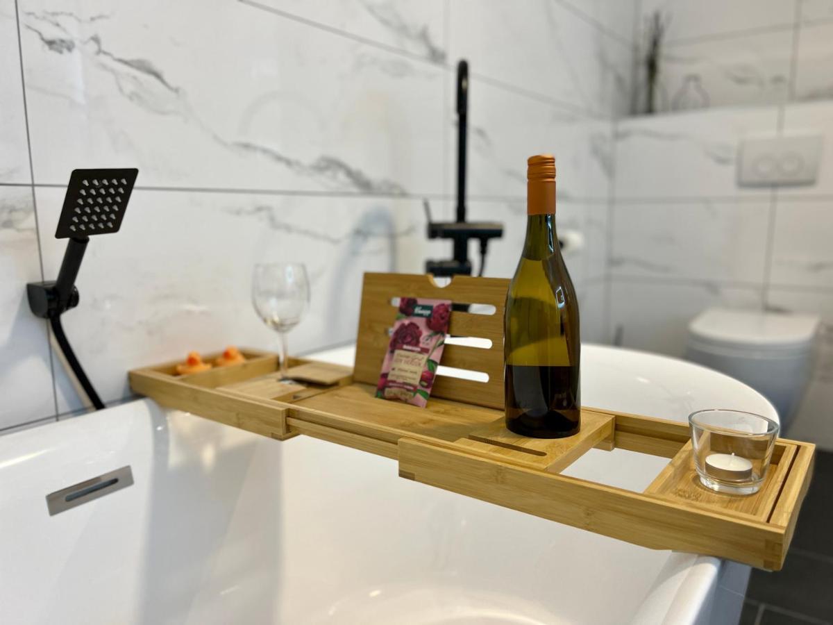 Junipro Luxury Apartments Bosen-Eckelhausen Bagian luar foto